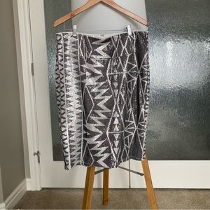 Venus. Sequin Pencil Skirt. XL